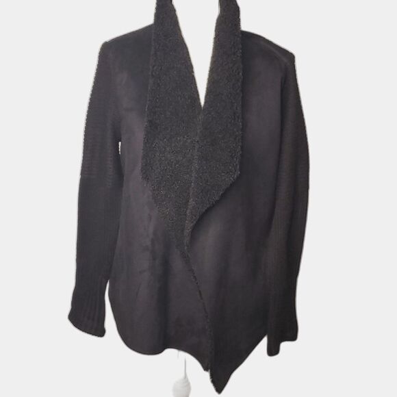 Cardigan by Chelsea & Theodore Open Style Black with short Faux Fur Size Large - Picture 1 of 6